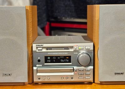 1999 Sony Mini Hi-Fi Component System DHC-MD373 - 755ec7b2 a44e 4b53 b362 ffbd46c1b13c